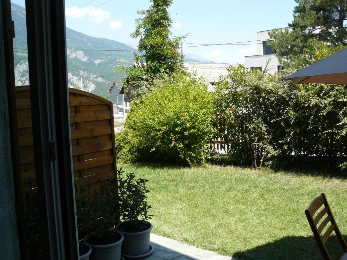 Studio Entre Savines Et Embrun Pres Du Lac De Serreponcon Кро Экстерьер фото